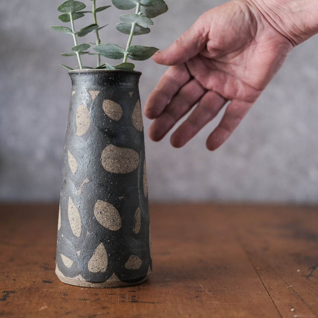 Vase with circles