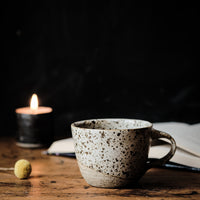 Cup in Dusty White Speckle