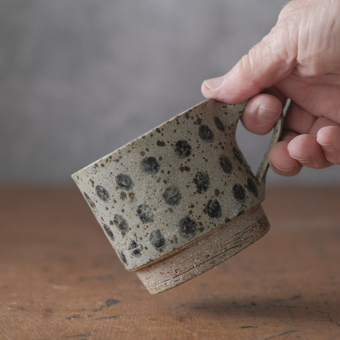 Mostly stacking cup in spotty blue/grey
