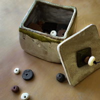 Small, lidded treasure box handbuilding workshop